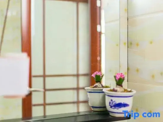 Yulin City Inn