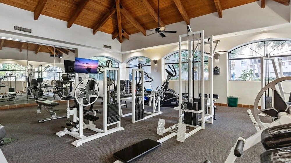 Beautiful Newly Remodeled 2-bdrm Biltmore Condo!