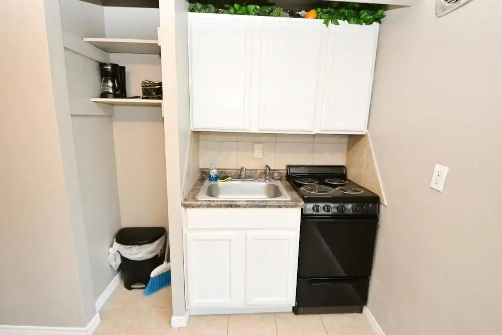 1 Bedroom Apartment Near Notre Dame 1309 5