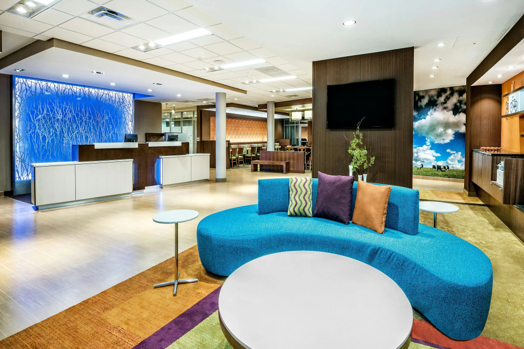 Fairfield Inn & Suites Van Canton Area