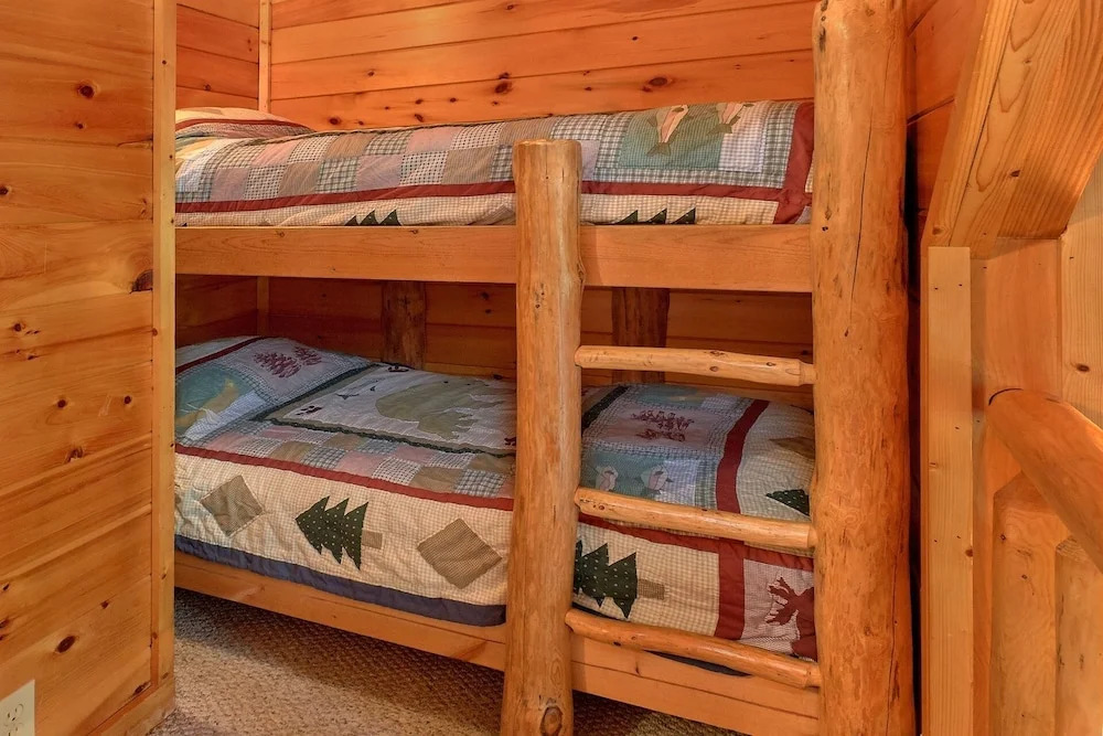 Catch Me If You Can - 1 Br Cabin