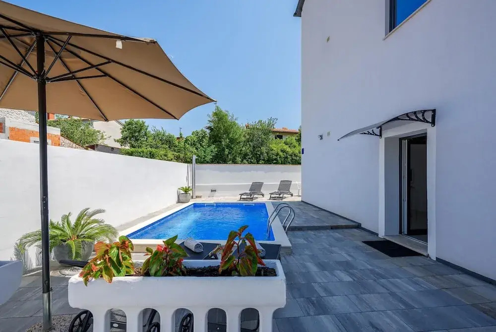 Apartment in Kukci With Heated Pool
