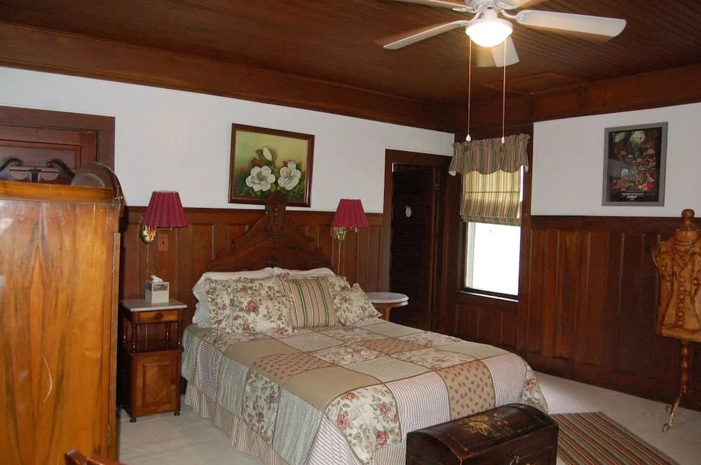 Mountain Laurel Inn