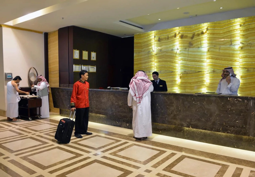 Reef Global Hotel