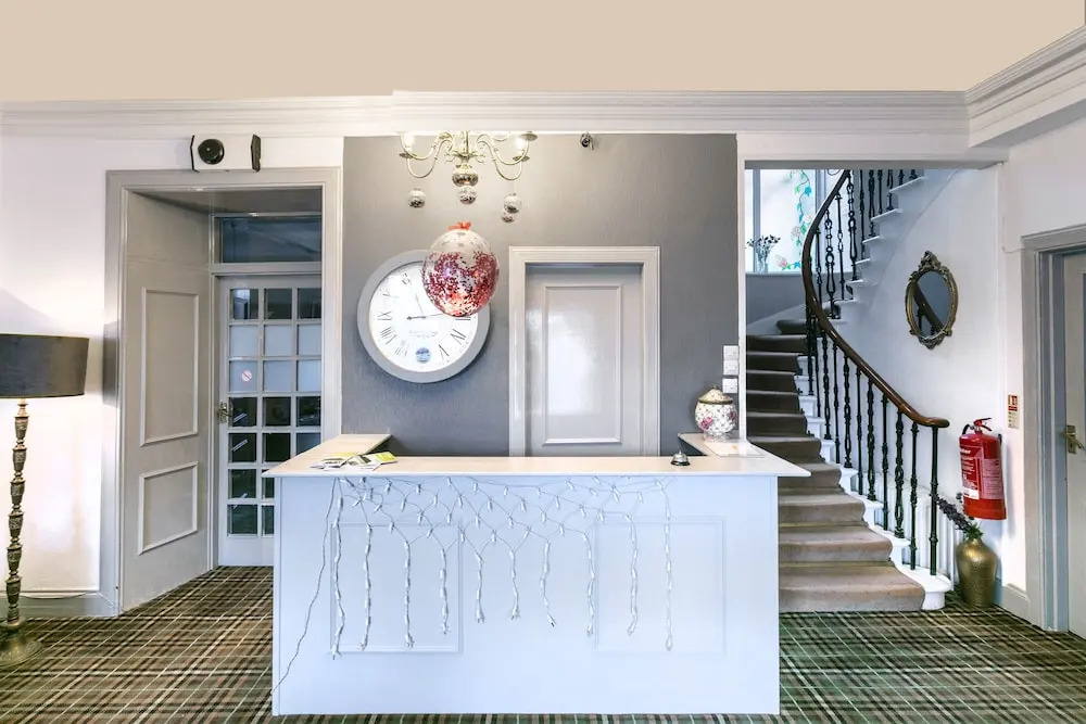 Lochinvar Hotel