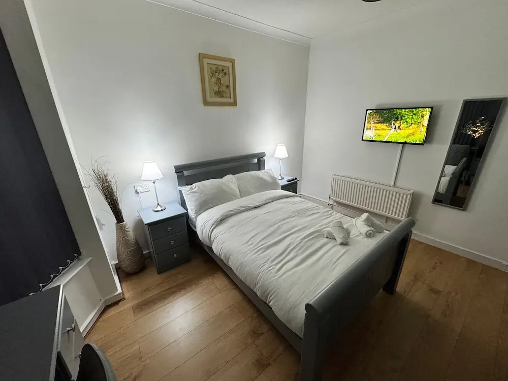 Modern North London Retreat - 7 Bedrooms