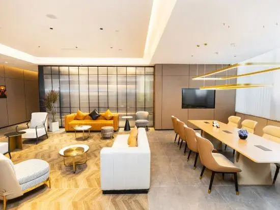 Homeinn Plus Hotel (Chengdu Panda Base Longtan Temple Subway Station)