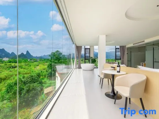 Yintianju Panoramic Light Luxury Hotel (Xingping Ancient Town)