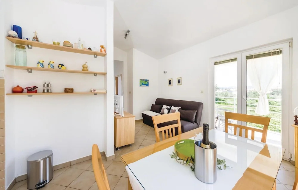 Amazing Home in Bibinje With Wifi and 4 Bedrooms