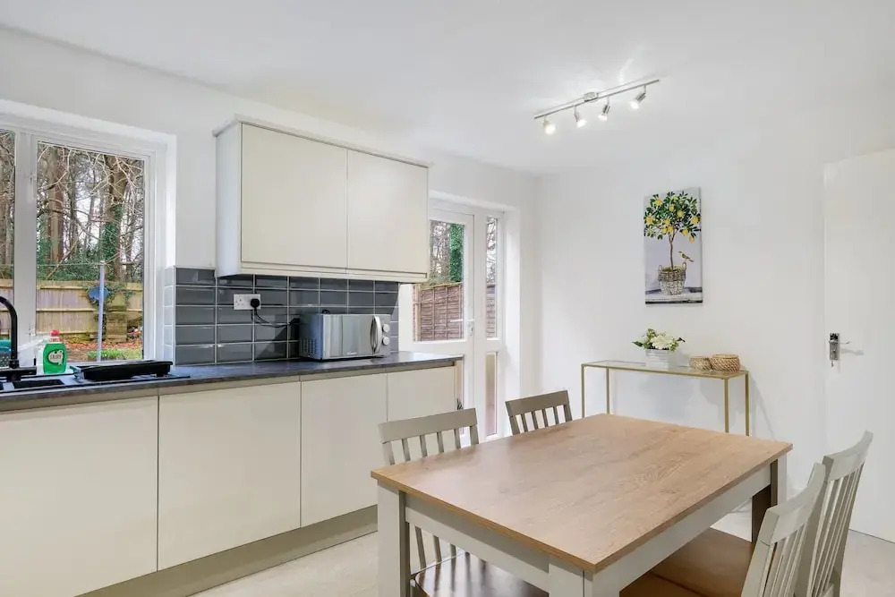 Spacious 4-Bedroom 2-Bath Home in Bywood