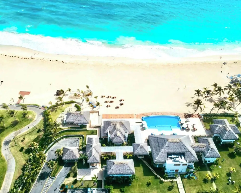 2 Bedroom swim-up Cana Rock