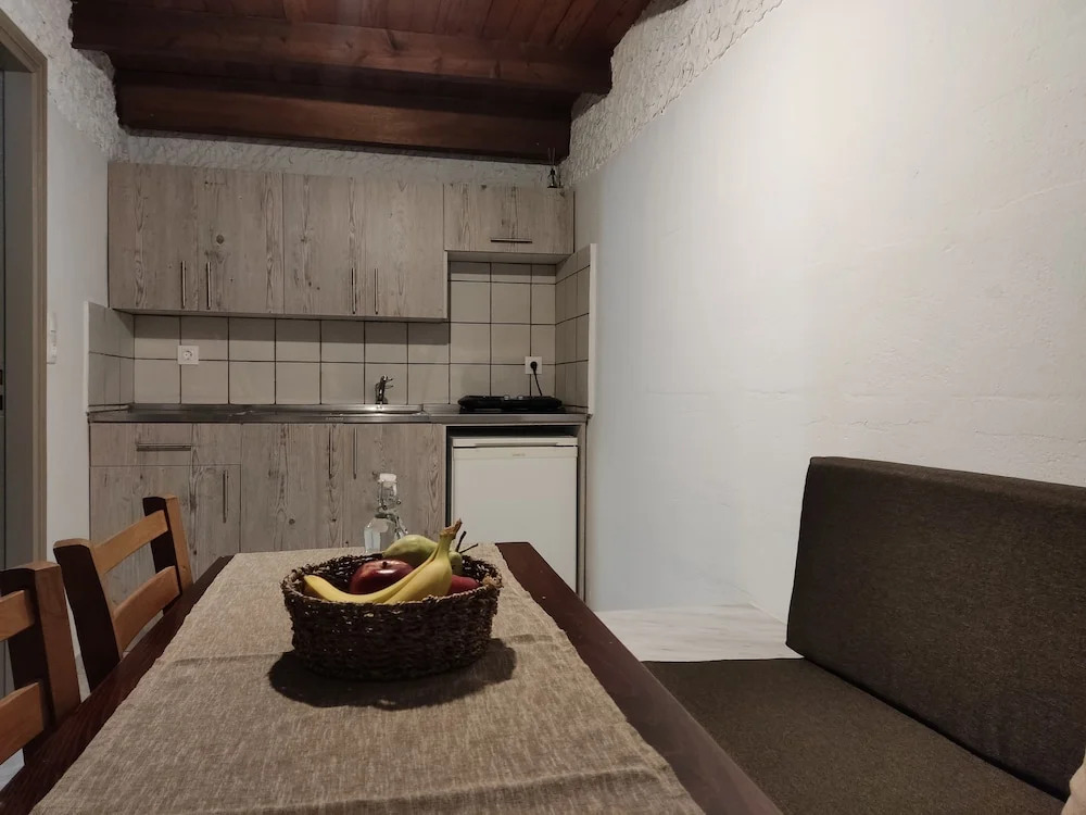 Almmos mezzanine apartments Kalamaki