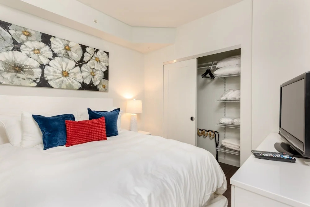 Global Luxury Suites in Ballston