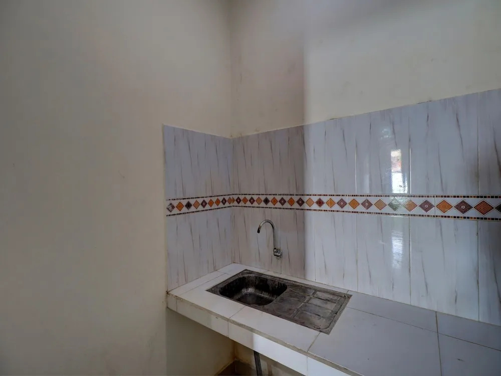 OYO Life 92838 Kost Ibu Surya
