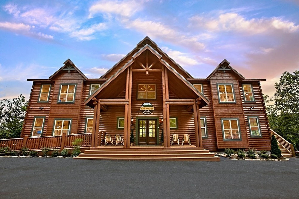 The Big Moose Lodge 16 Bedroom Home by Redawning