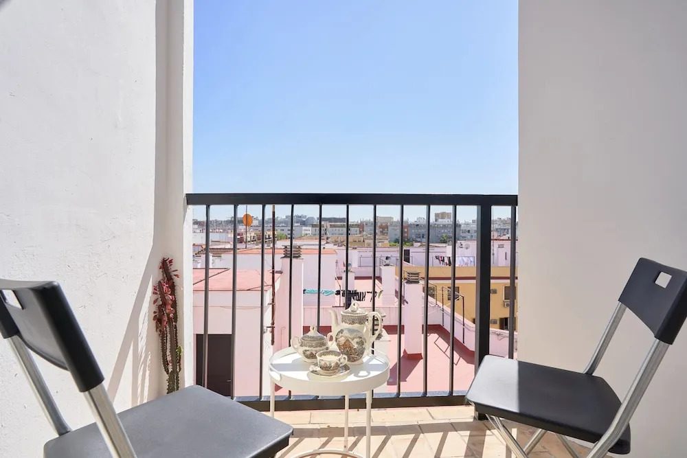 SUNN Apartments Amador de los Ríos, by Homing U
