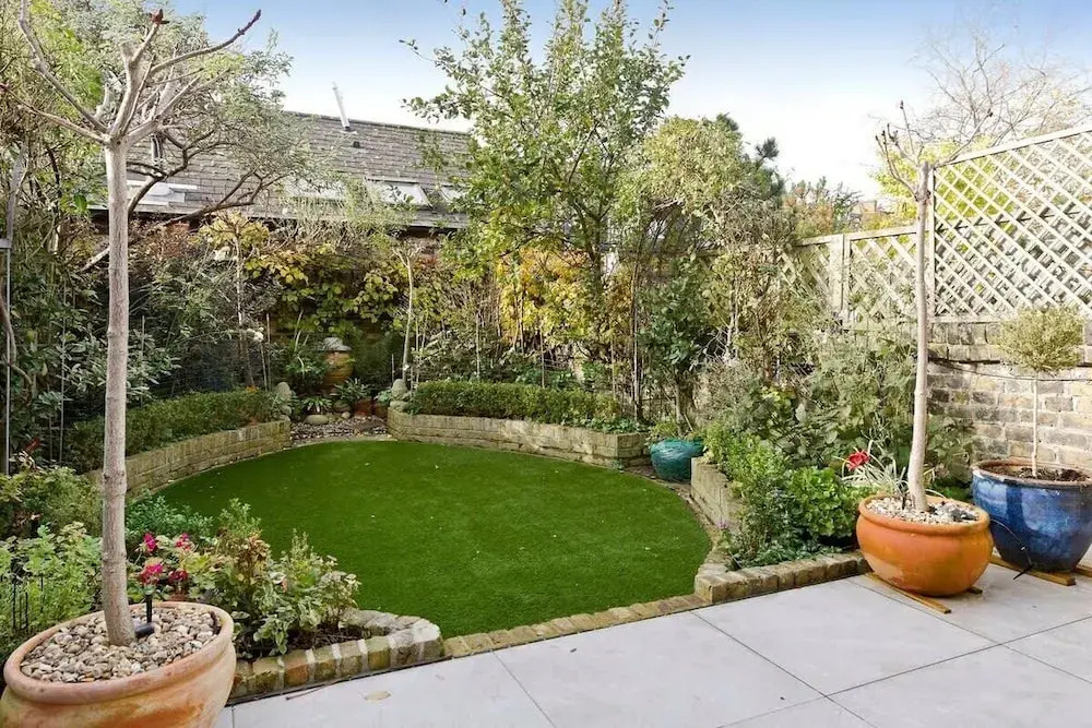 Spacious 4 Bed House, Battersea
