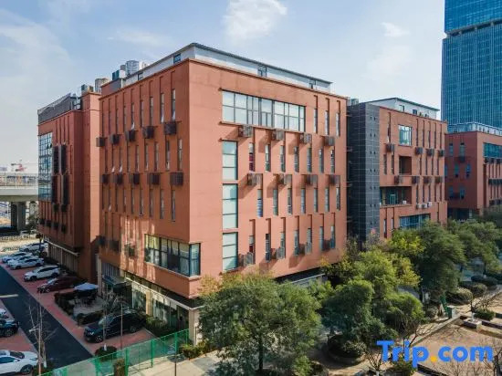 Wuhan Bilang Jia Hotel (Optics Valley Financial Gangbei Subway Station)