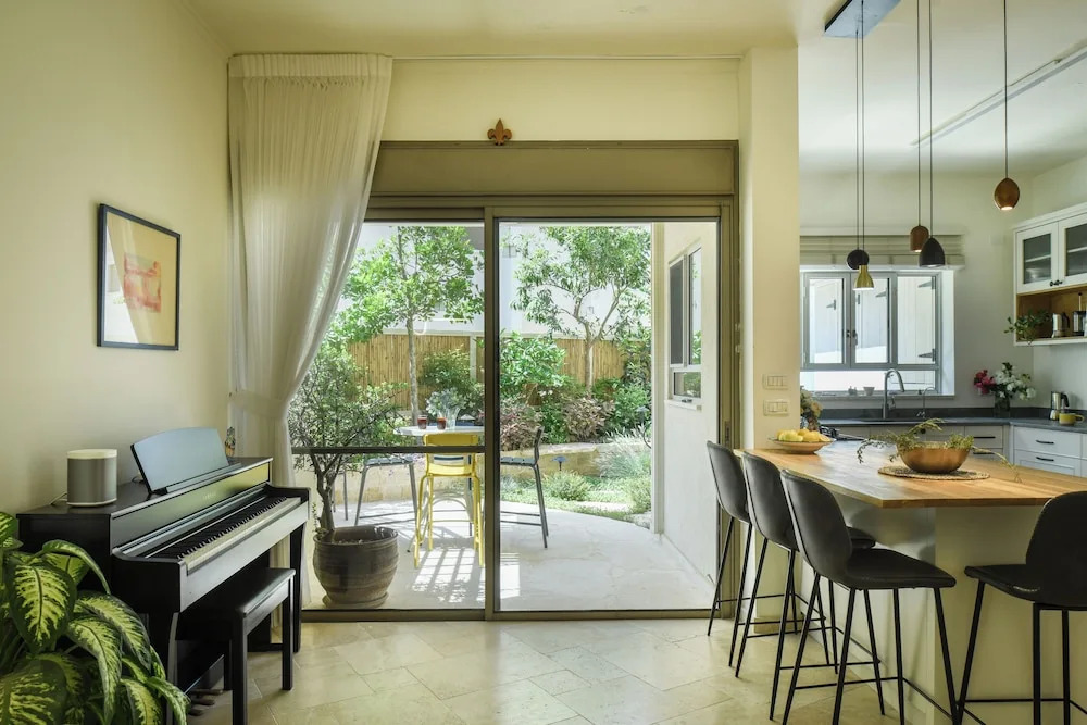 Coastline Family Triplex by Sea N' Rent