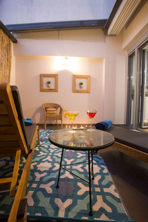 Polis Apartments