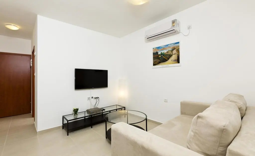 Home4Trip Bat Yam