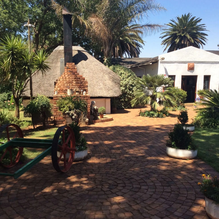 Blue Mango Lodge