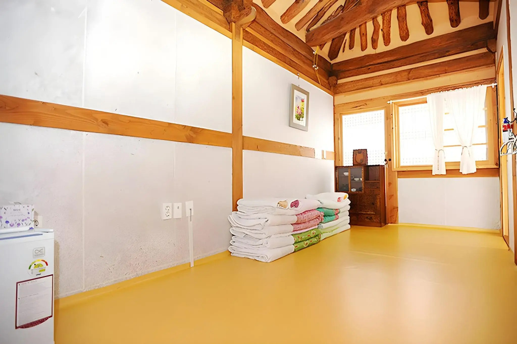 Happiness Full Hanok Guesthouse