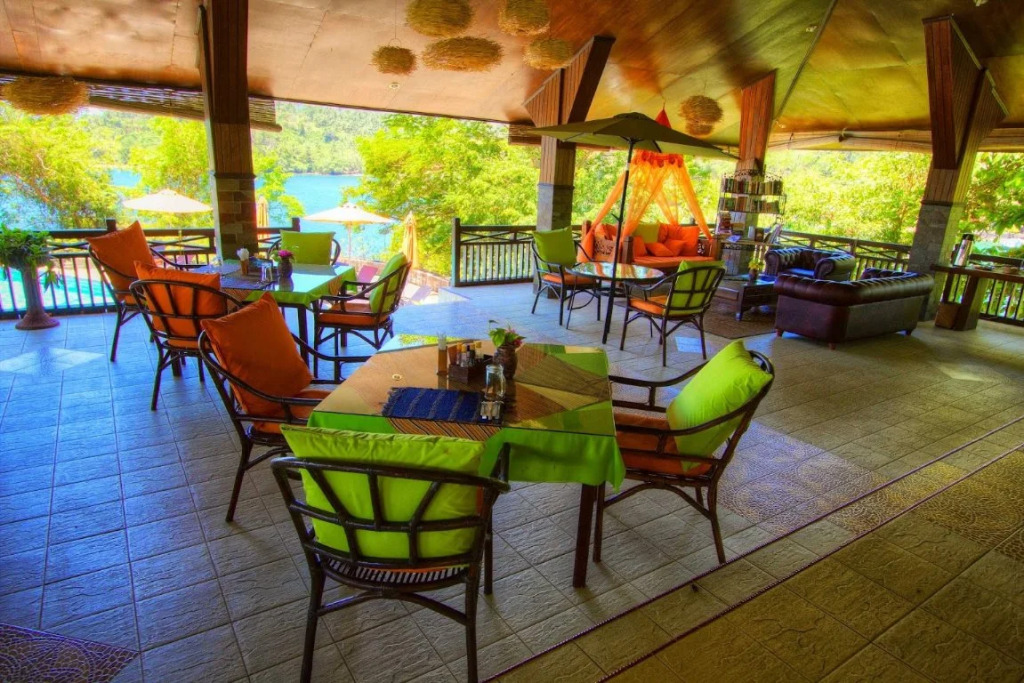 Bastianos Lembeh Dive Resort