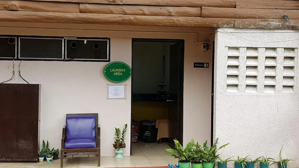 HOMESTAY DE MARQS - STYLISH and SPACIOUS 3 BEDROOM VACATION HOME