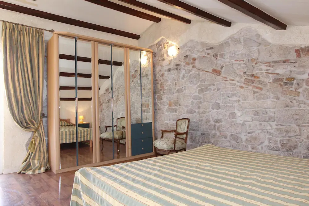 Apartment Midea