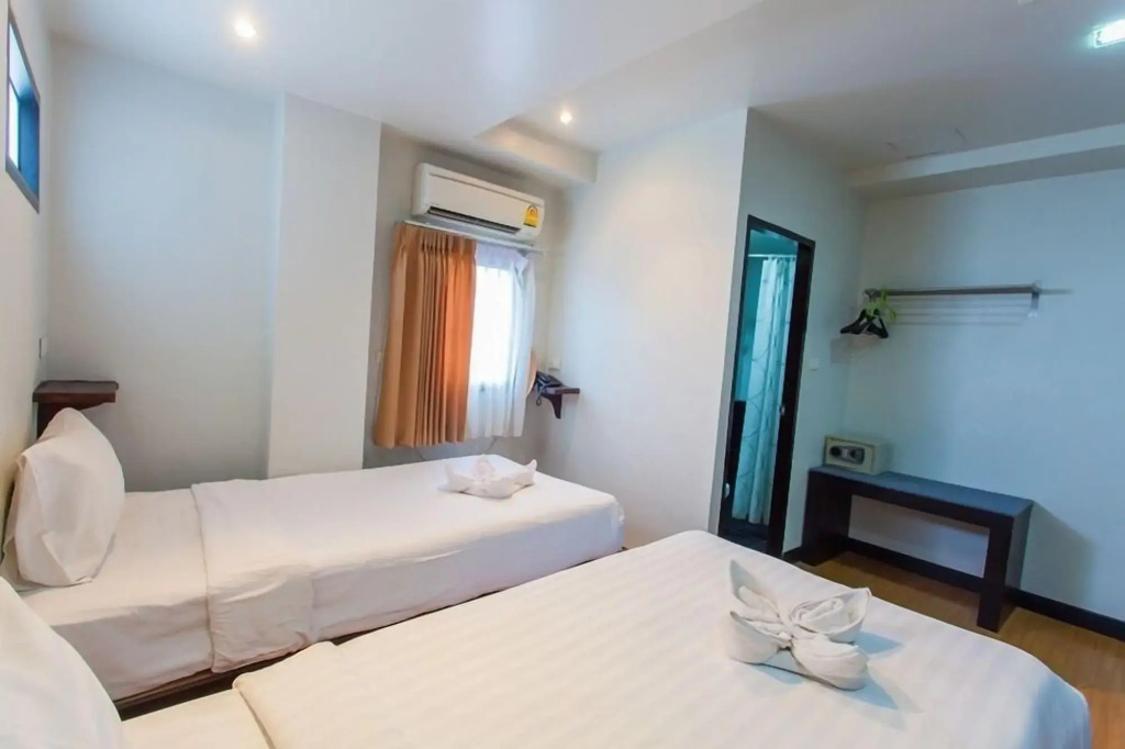 Basic Line Hotel @ Loikroh