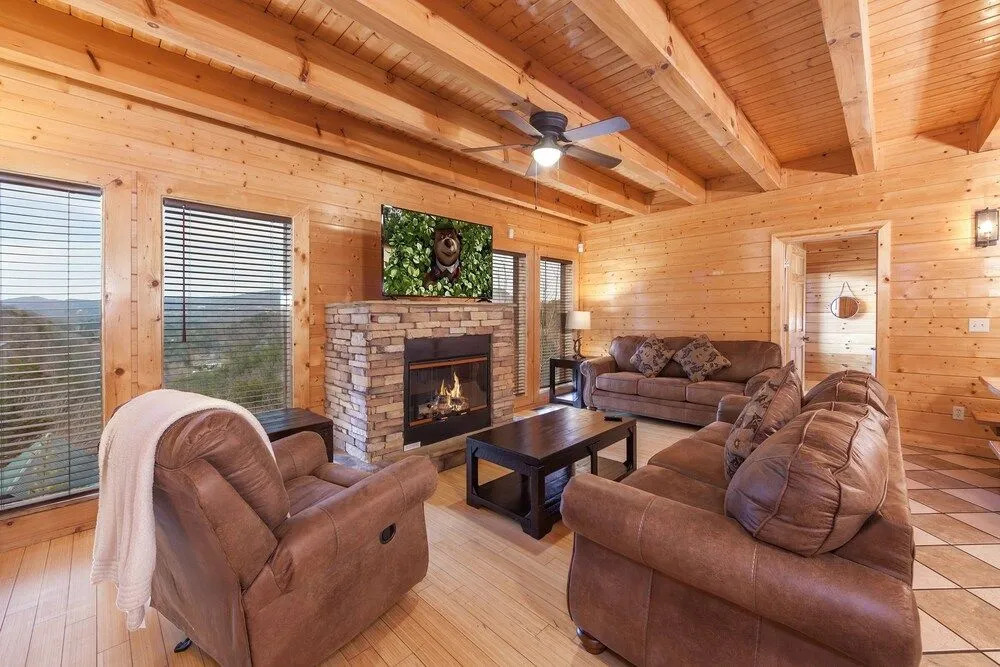 Blue Ridge Refuge 8 Bedroom Cabin by Redawning