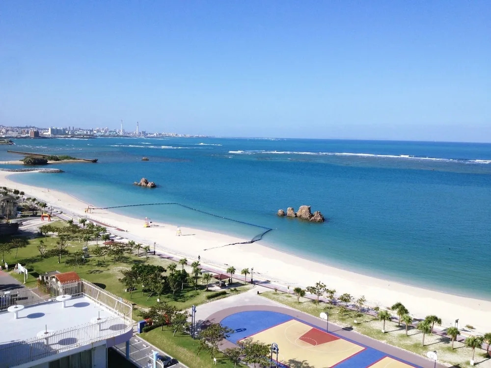 Beachside Sea of Toya Yomitan