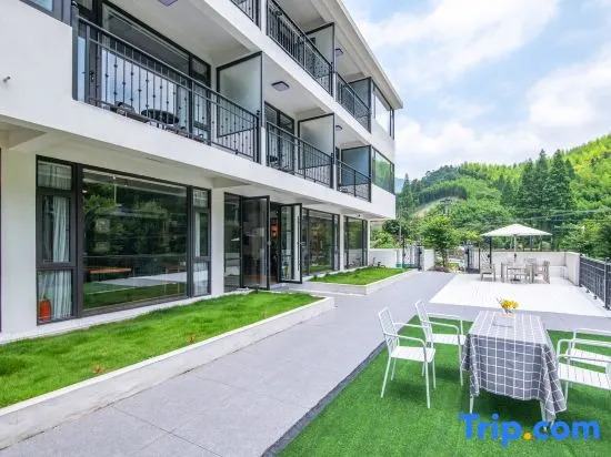 One Bay Monthly Residence