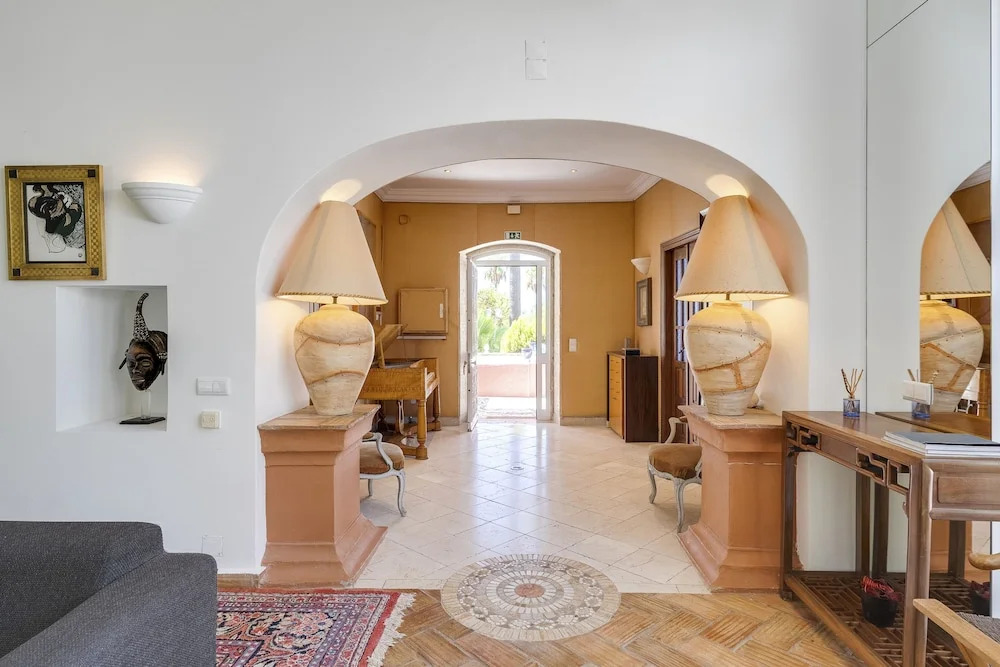 Villa Oasis by CadenzaLux