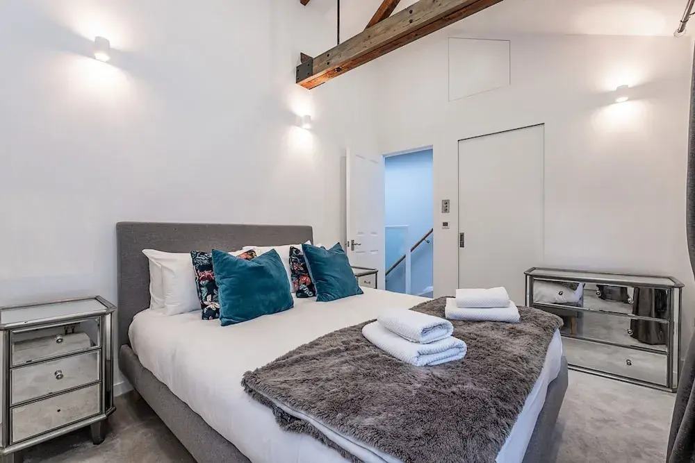 Stanhope Mews Style - 4sms
