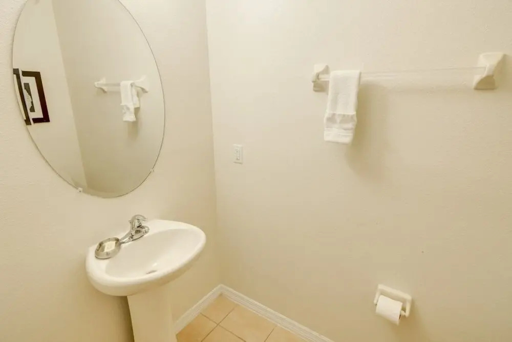 Bella Vida Townhome Tv's Throughout! 3 Bedroom Townhouse