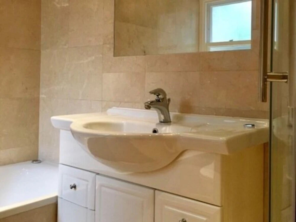 2 bedroom Kensington Suites