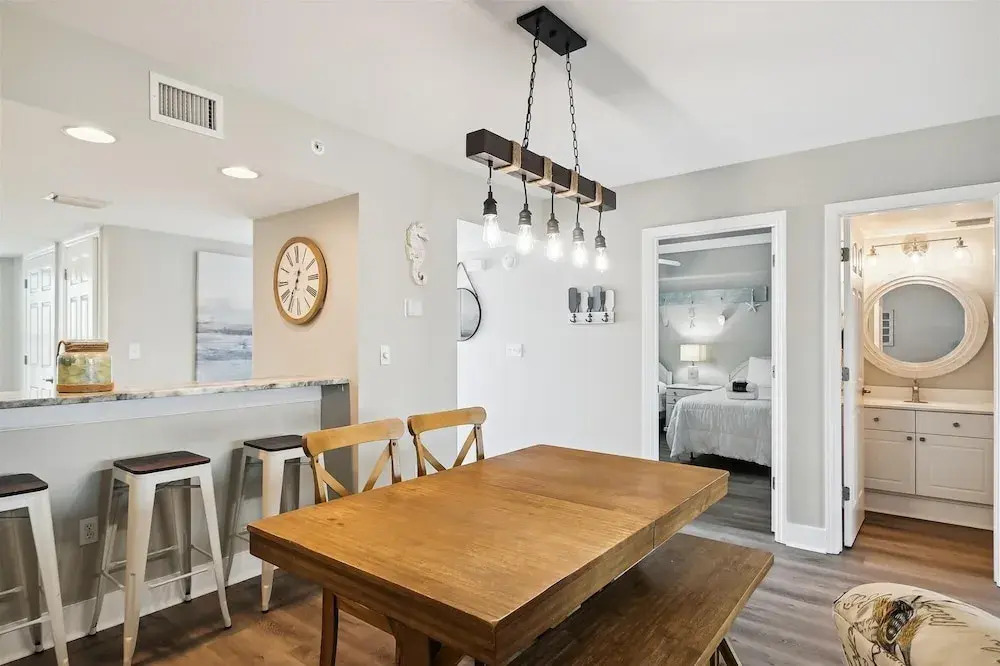 Seacrest 407 is a 2 BR Gulf front on Okaloosa Island by RedAwning