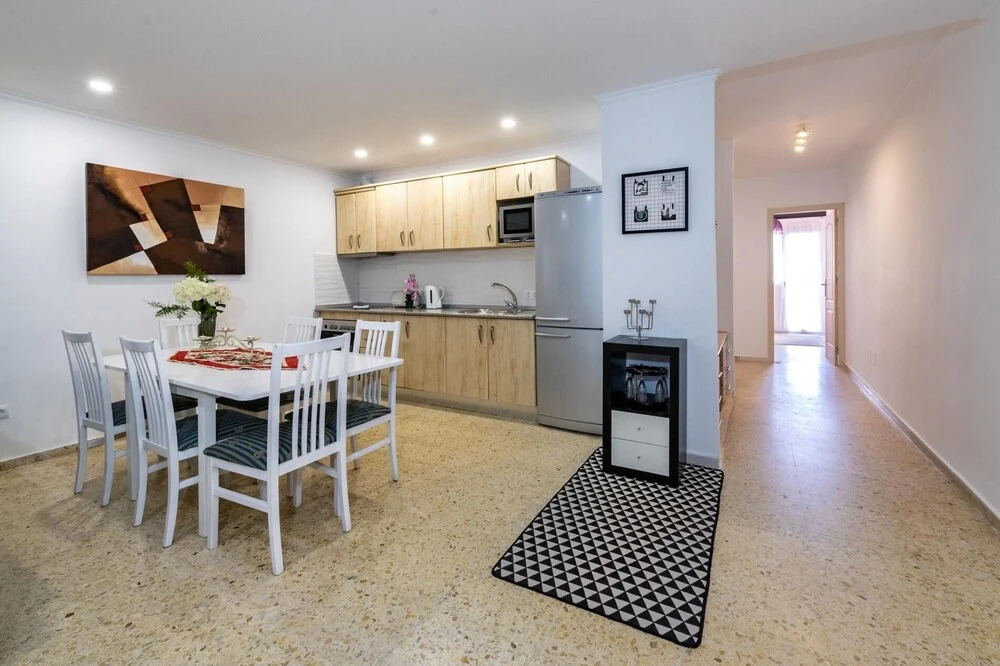 Fuengirola Centre - Modern 2BR Apartment -one Step to Everything
