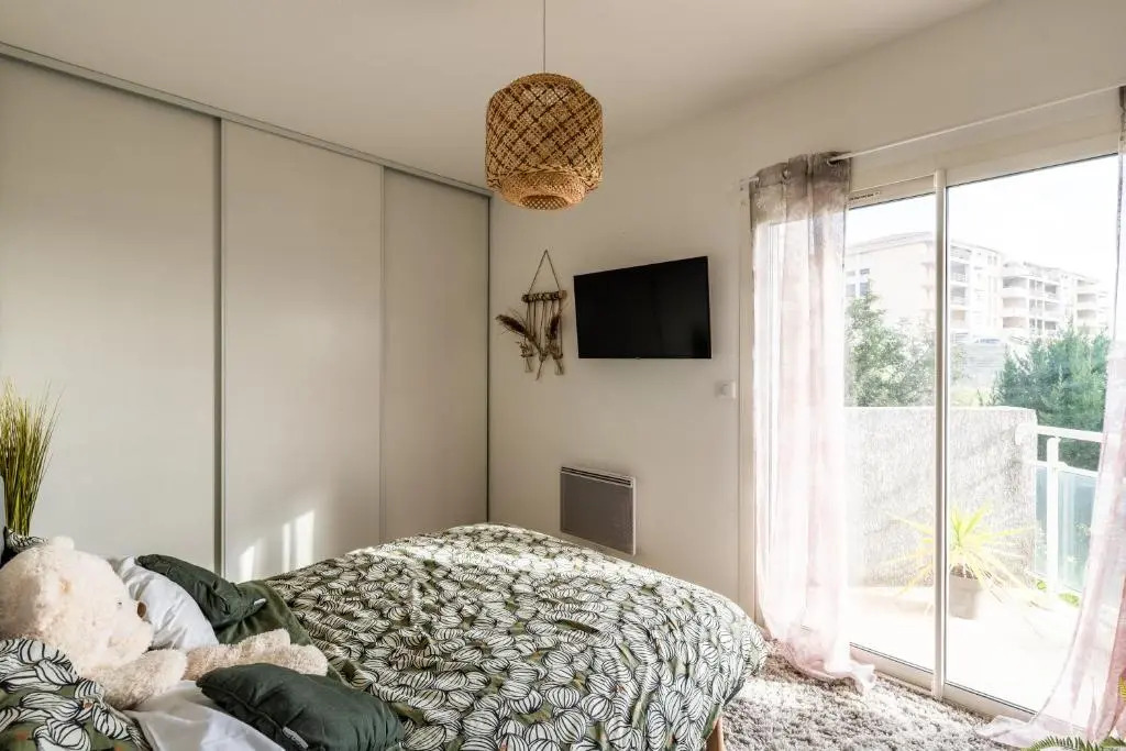 U Nidu - à Ajaccio, Magnifique appartement 4 couchages vue mer