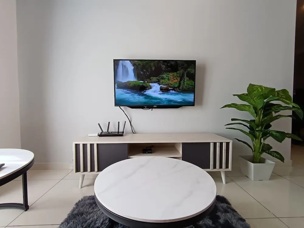 The Horizon Ipoh Dual L12 by Grab A Stay