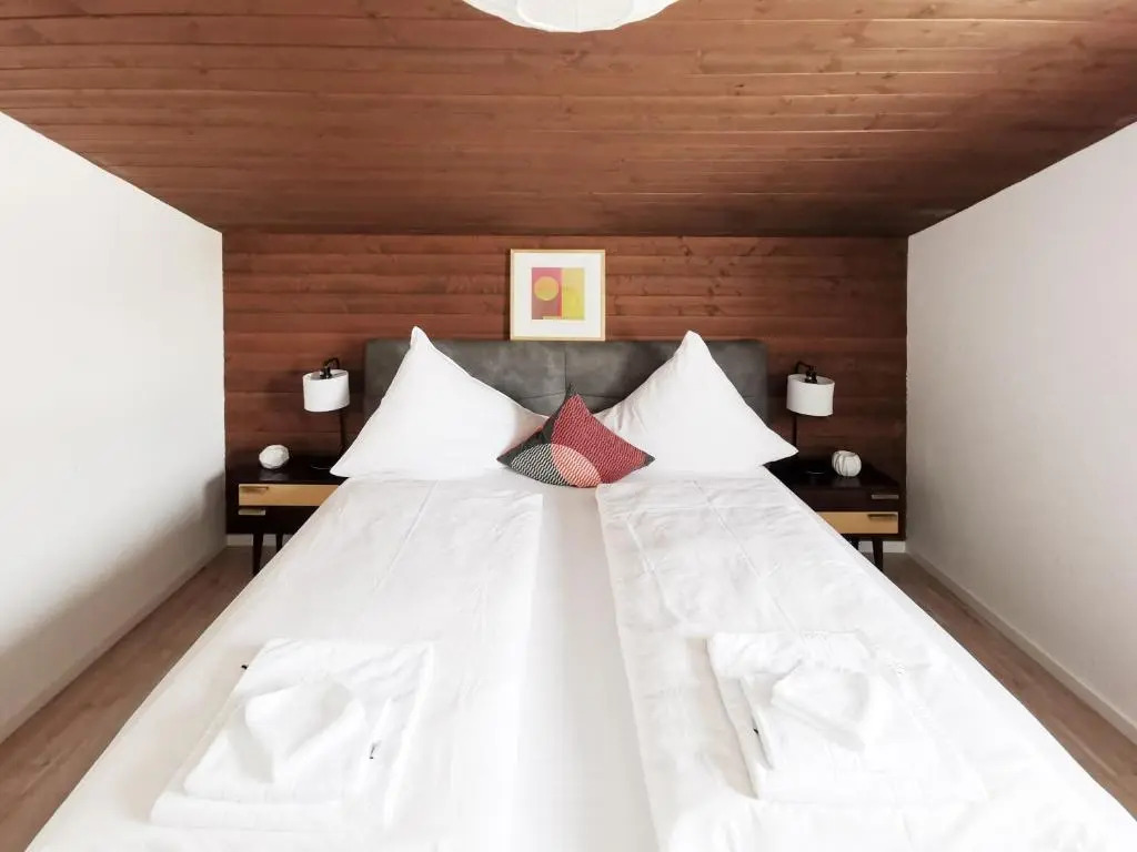 Family Friendly Chalet - Central with Beautiful Mountain Views