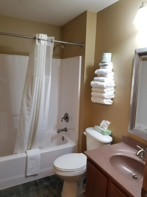 Econo Lodge Jamestown South