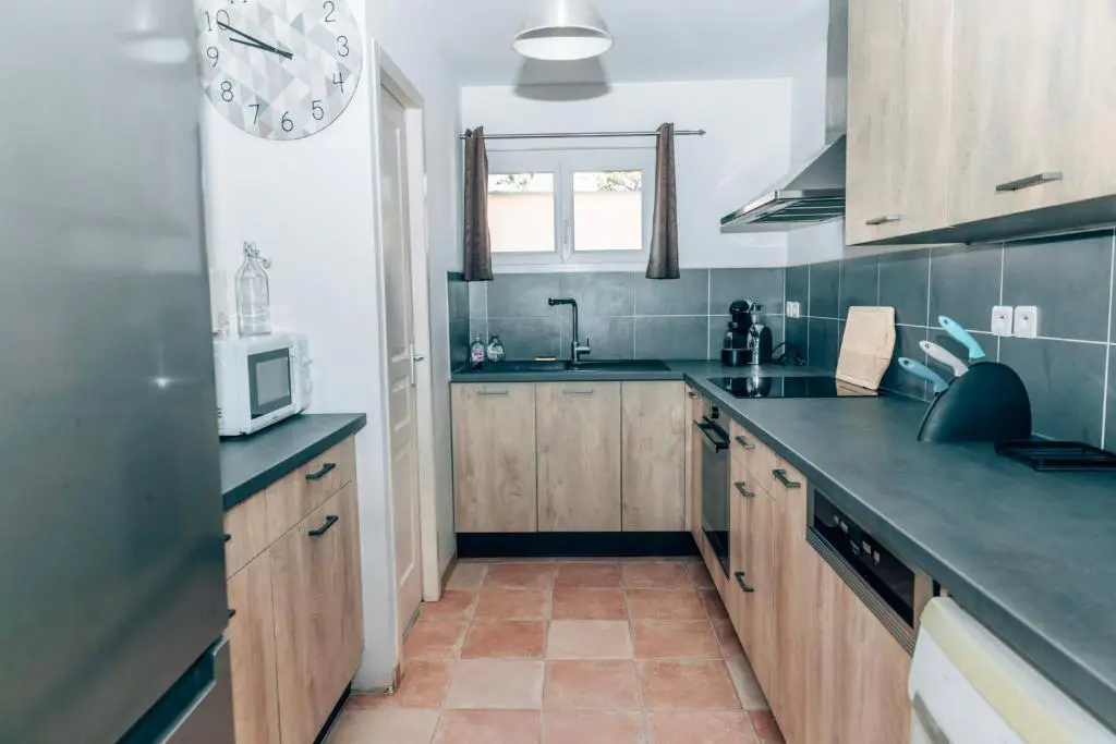 Maison Familiale avec Piscine Privée, plage à pied, Frais Obligatoires à régler à l'arrivée, Linge 15e par pers & Ménage 70e par séjour voir profil Mandatory fees in cash to be paid on arrival linen 15e per person 70e housekeeping per stay