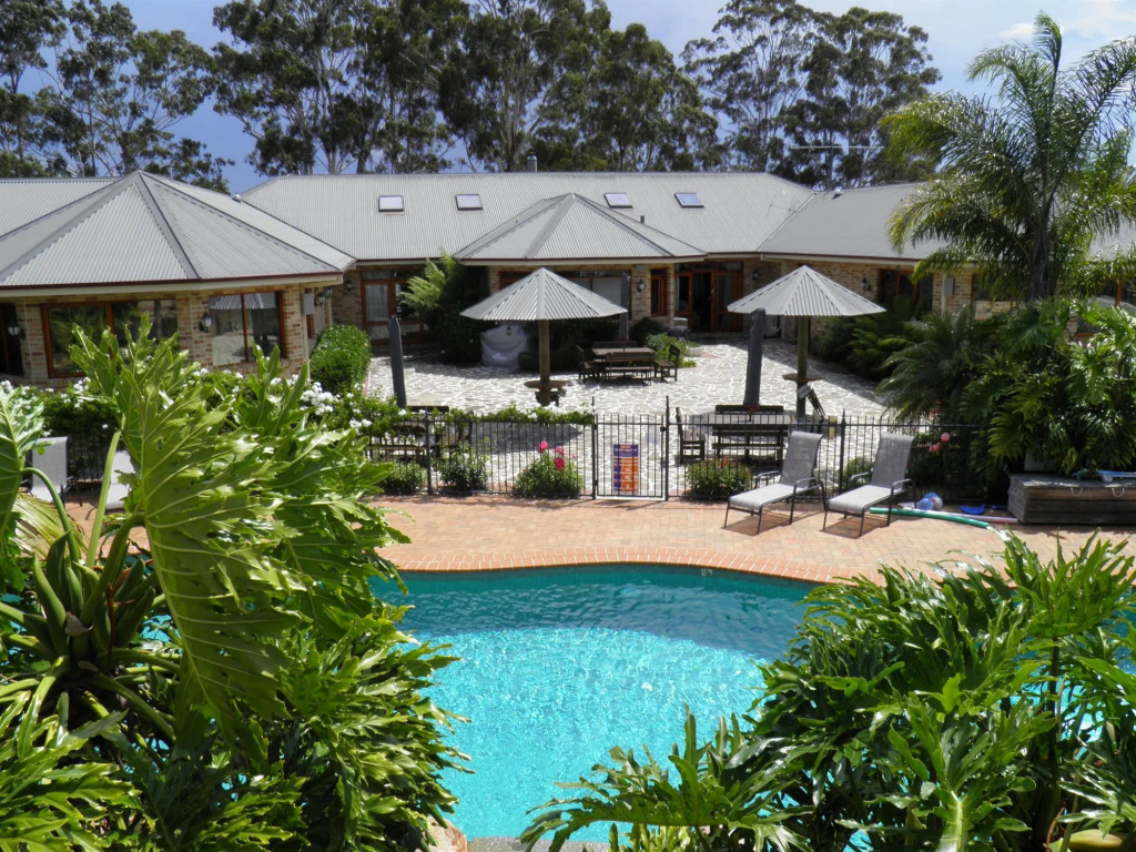 Robyns Nest Lakeside Resort