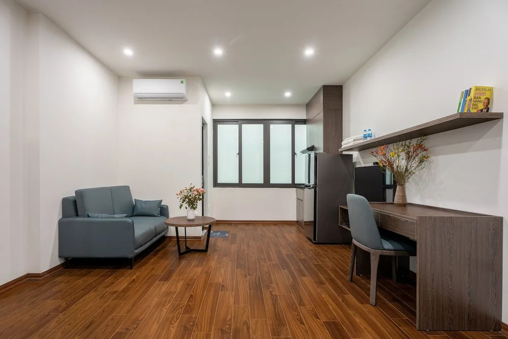 Granda Lake View Hotel & Apartment