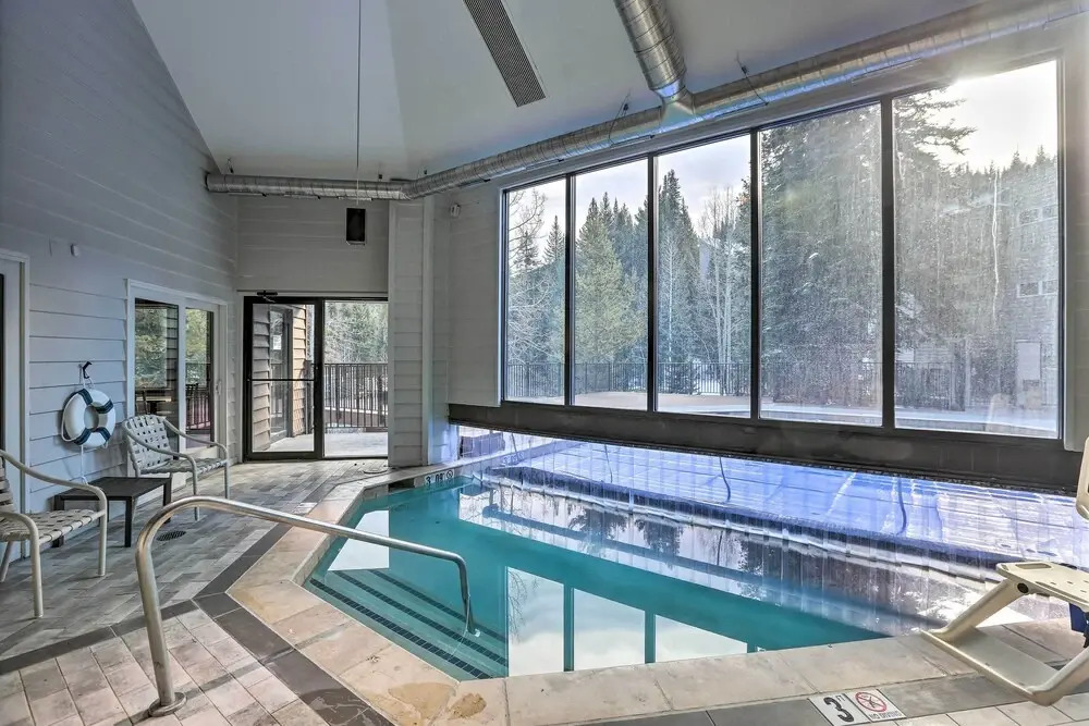 Cozy Ski-in/out Winter Park Studio w/ Hot Tubs!