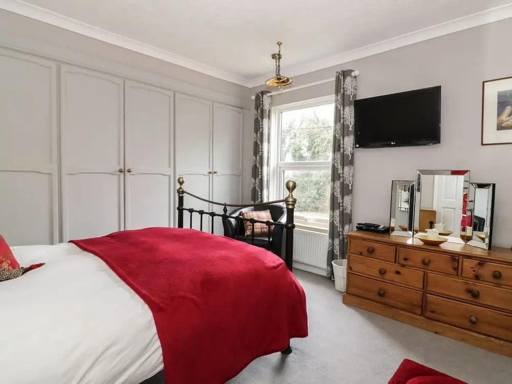 9 Oaklands Terrace