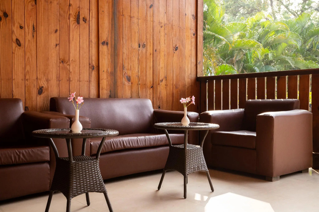 Stone Wood Village Resort - Morjim Beach